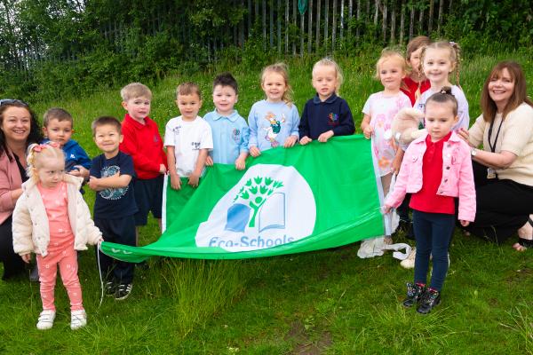 Green Flag Award at Devonview Family Learning Centre