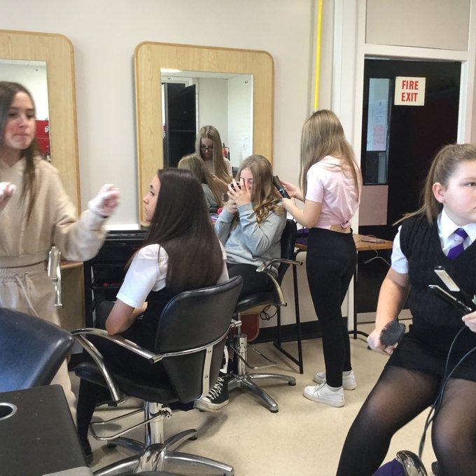 Our Lady's hairdressing session