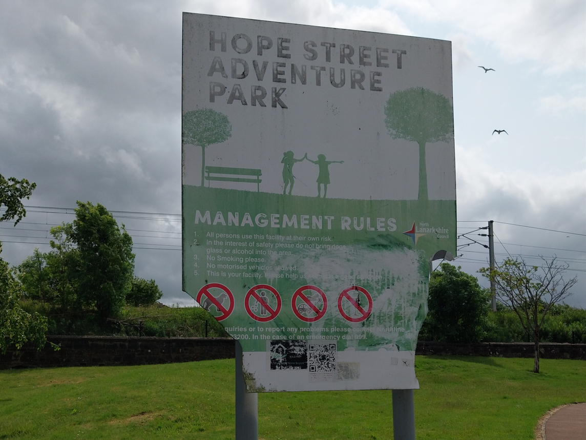 Hope Street Signage, badly damaged with wear and tear. 