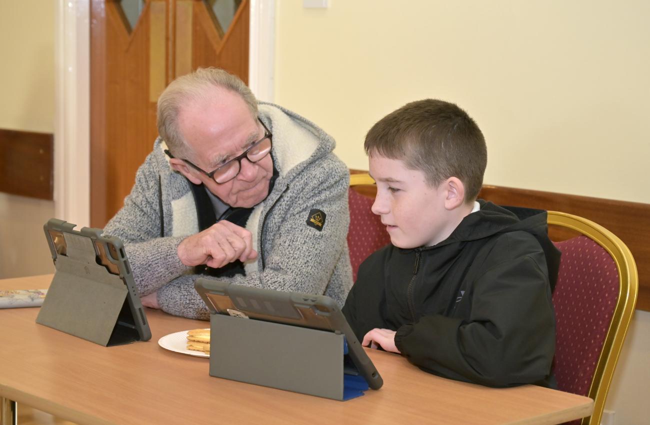 Intergenerational digital project Newmains 5
